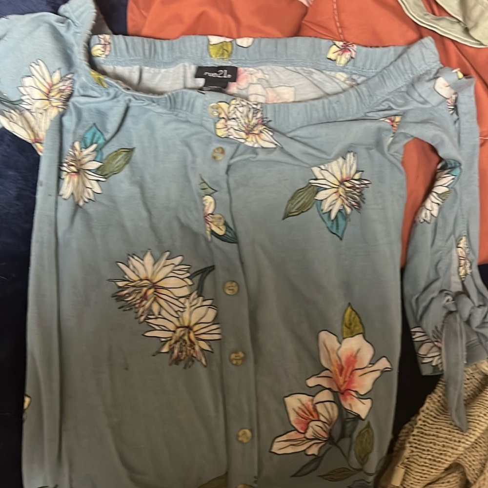 Rue 21 off the shoulder shirt